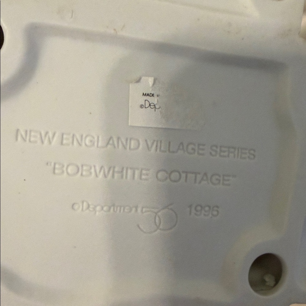 Department 56 Bobwhite Cottage village house RETIRED - Picture 4 of 4